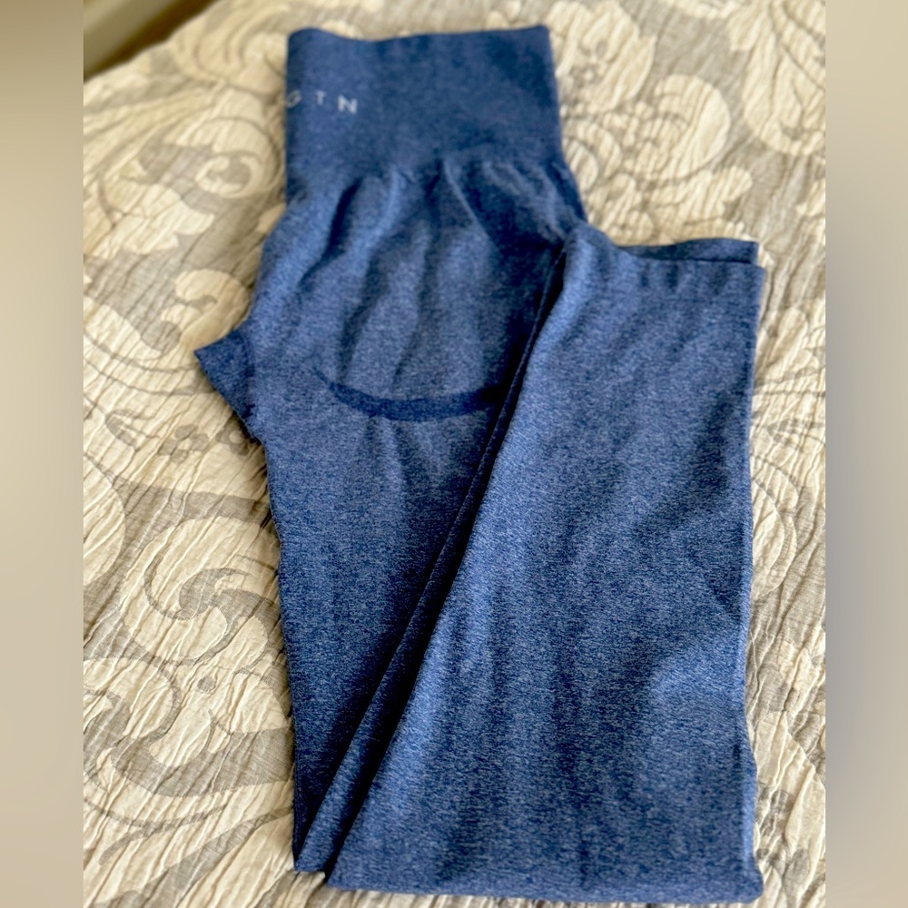 NVGTN Leggings, size M